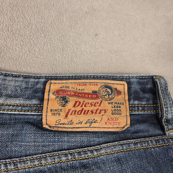 Diesel Larkee Jeans Mens 32x32 Blue Straight Leg Distressed Rip Knee Thrashed - Picture 5 of 10